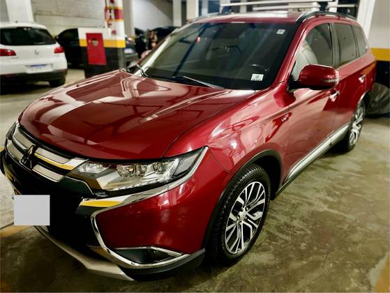 MITSUBISHI OUTLANDER 3.0 GT 4X4 V6 24V GASOLINA 4P AUTOMÁTICO